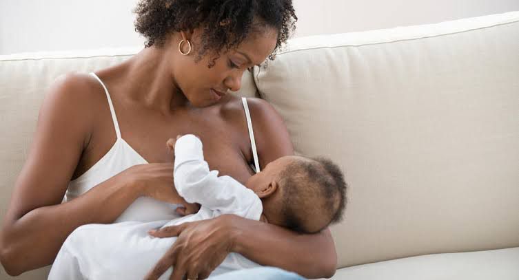 Aleitamento Materno Exclusivo sem mamar no peito: Ampliando as Possibilidades da Lactação ✨