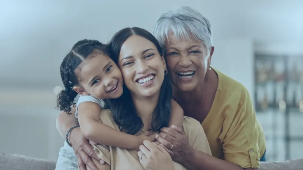 Quem cuida de quem cuida? A solidão invisível das mães e a urgência de um novo olhar para a Saúde Mental Materna
